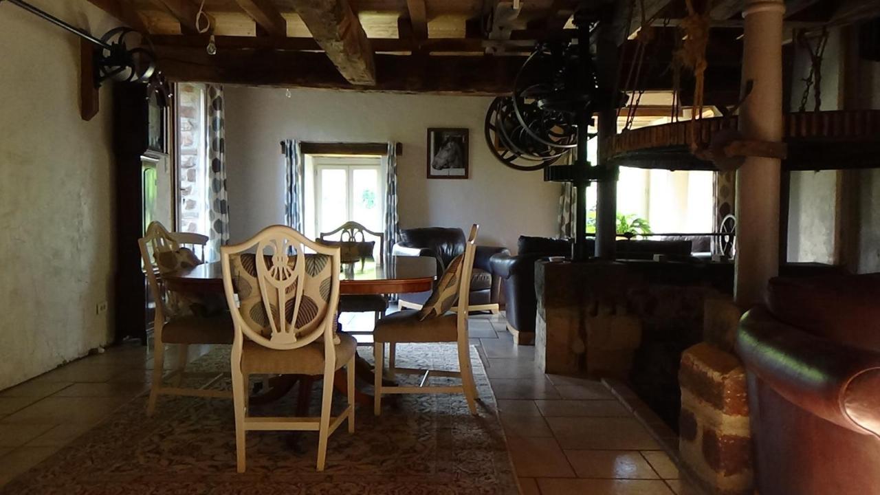 Bed and Breakfast Le Moulin Du Cluzeau Chaillac Экстерьер фото